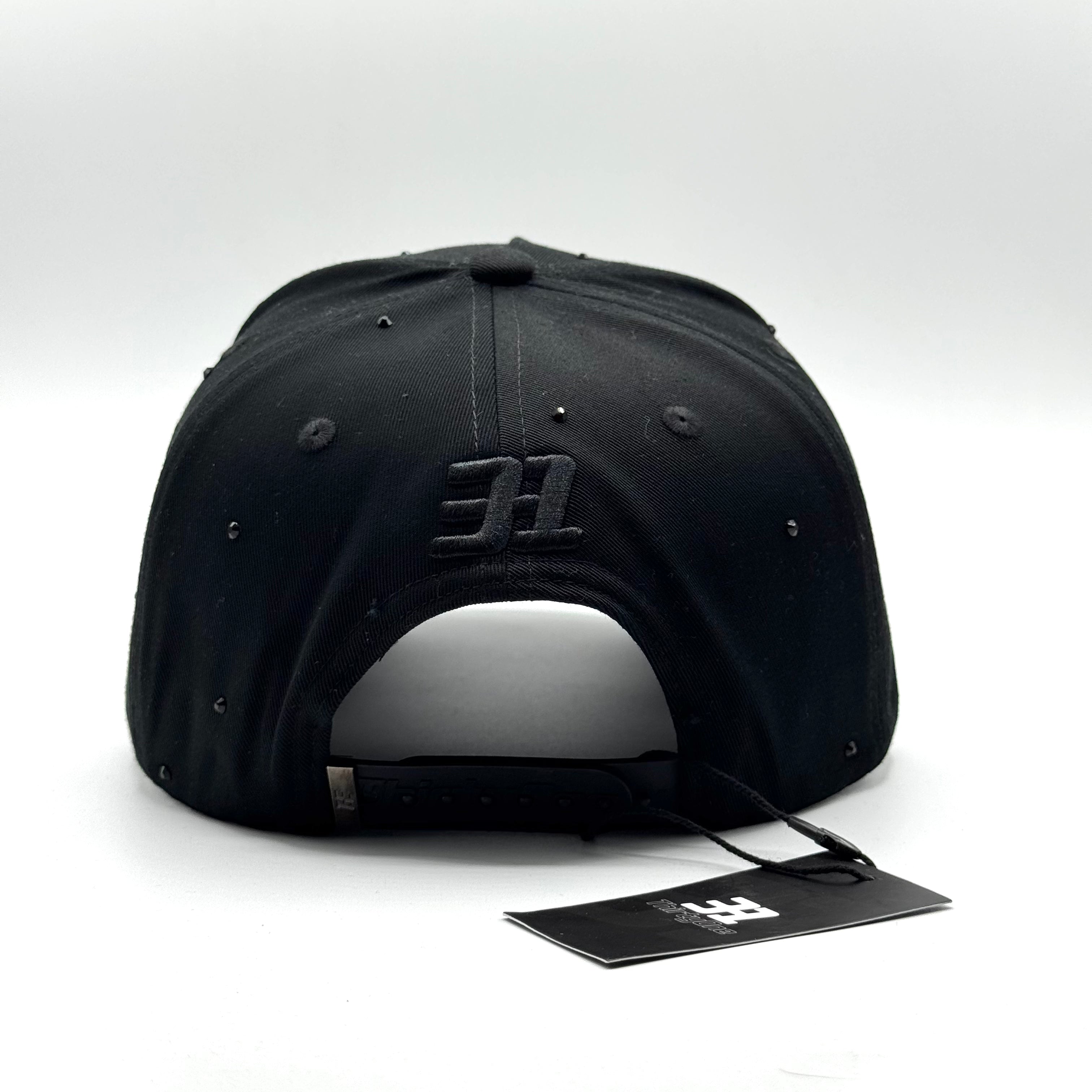 NY CRISTALS • 31 HATS