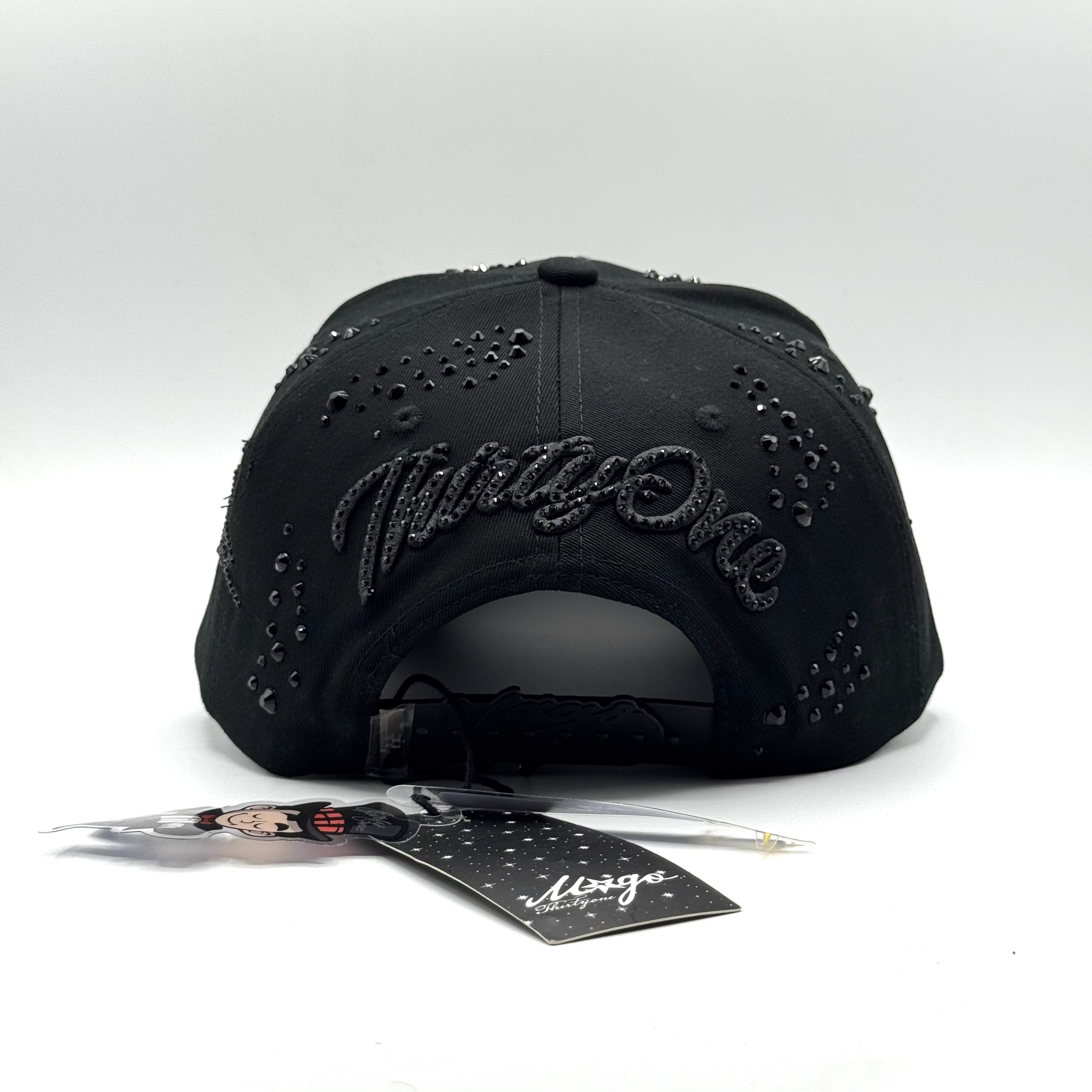 MAGO TOTAL BLACK • 31 HATS