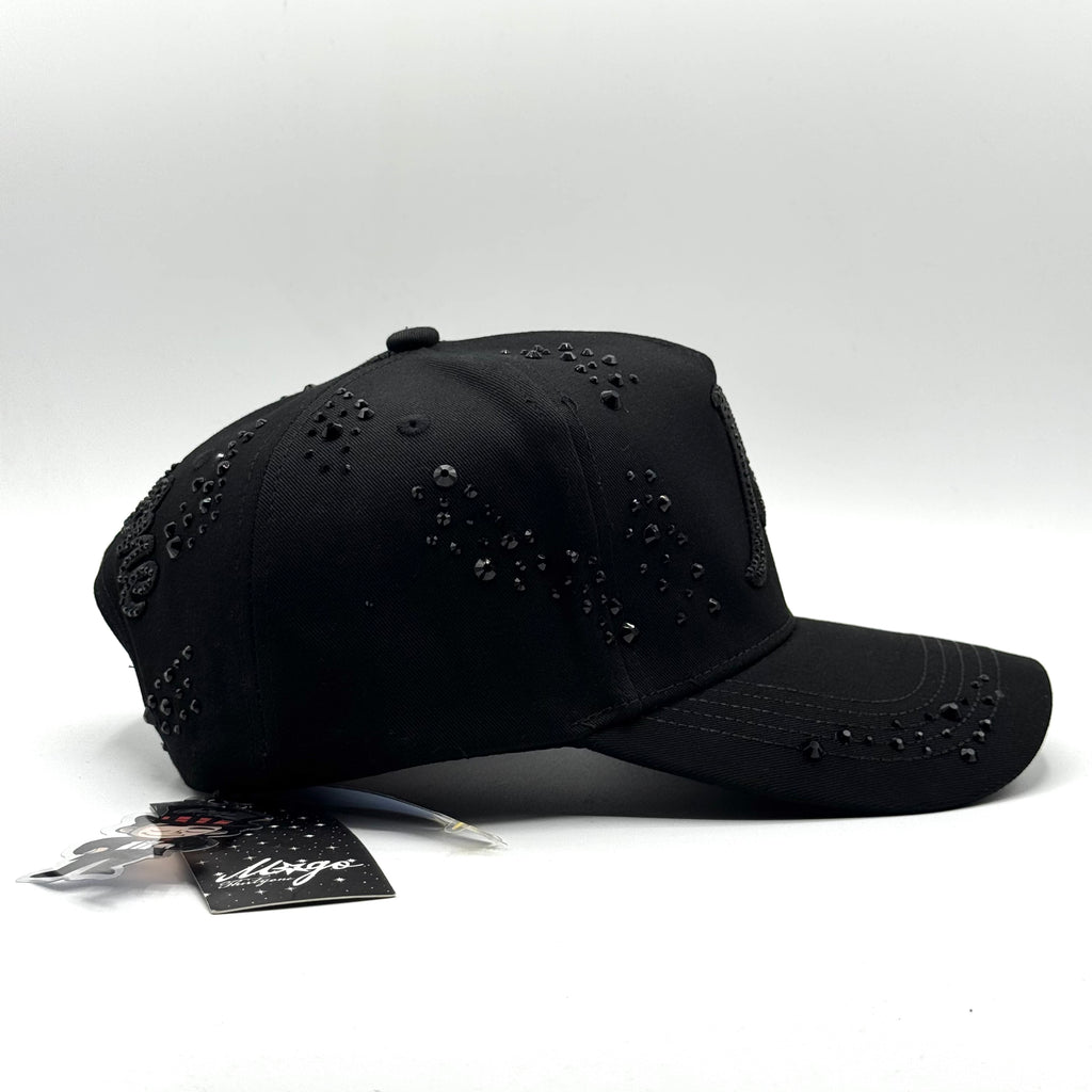 MAGO TOTAL BLACK • 31 HATS